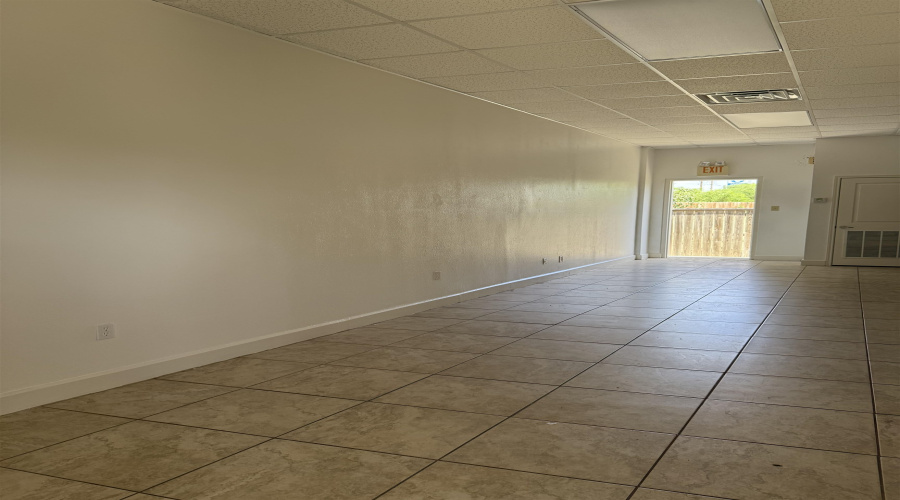 9019 Mines Rd, Laredo, Texas 78045-000, 1 Room Rooms,1 BathroomBathrooms,Commercial retail/office,For Rent,9019 Mines Rd,20262409