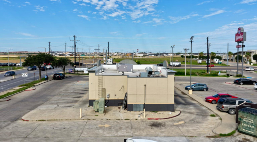 611 Rancho Viejo Dr, Laredo, Texas 78045, 1 Room Rooms,2 BathroomsBathrooms,Commercial retail/office,For Rent,611 Rancho Viejo Dr,20262419