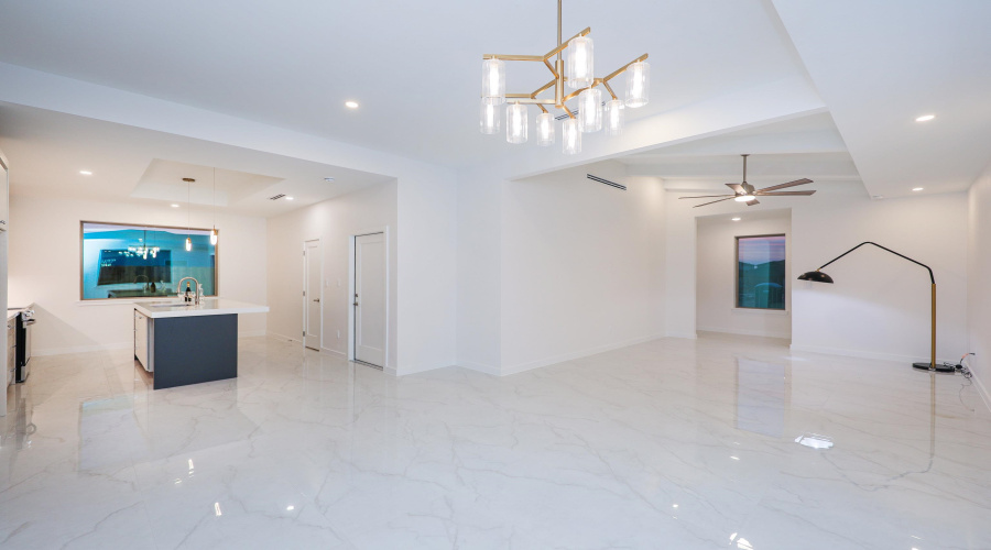 5805 Tavo Dr., Laredo, Texas 78043-0000, 3 Bedrooms Bedrooms, 6 Rooms Rooms,2 BathroomsBathrooms,Residential,For Sale,5805 Tavo Dr.,20262413