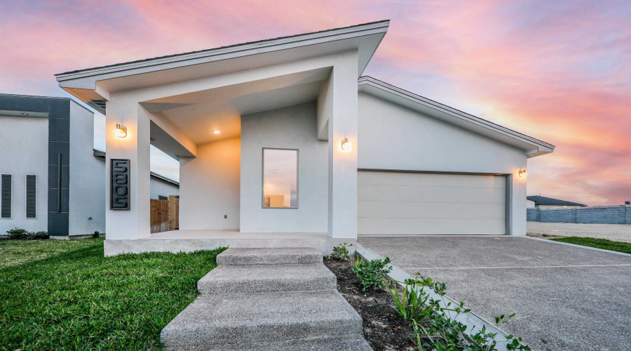 5805 Tavo Dr., Laredo, Texas 78043-0000, 3 Bedrooms Bedrooms, 6 Rooms Rooms,2 BathroomsBathrooms,Residential,For Sale,5805 Tavo Dr.,20262413