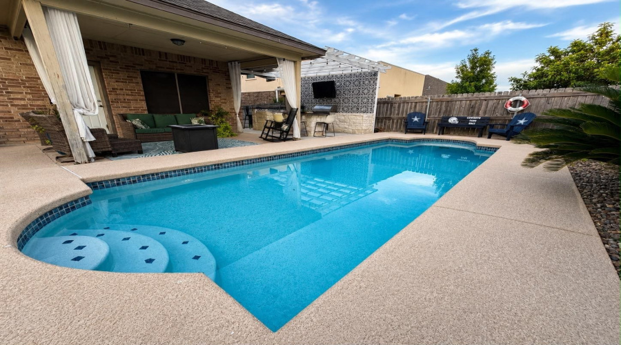 526 Altozano Dr, Laredo, Texas 78045, 4 Bedrooms Bedrooms, 8 Rooms Rooms,2 BathroomsBathrooms,Residential,For Sale,526 Altozano Dr,20262415