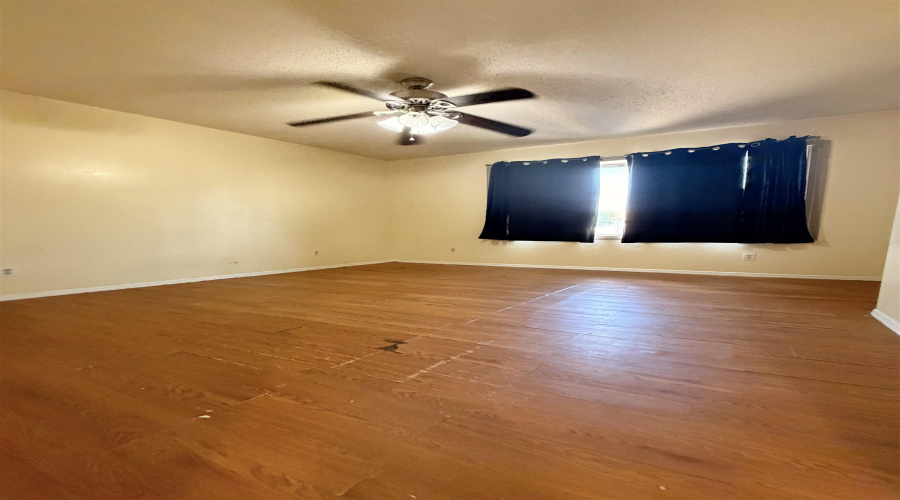 5300 Cypress Dr, Laredo, Texas 78041, 2 Bedrooms Bedrooms, 3 Rooms Rooms,1 BathroomBathrooms,Residential,For Sale,5300 Cypress Dr,20262420