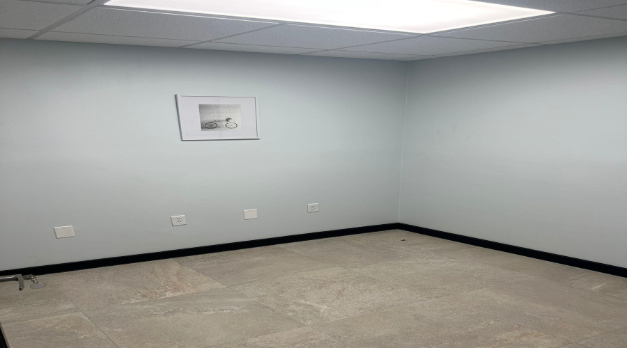 2324 Jacaman Rd, Laredo, Texas 78041, 6 Rooms Rooms,1 BathroomBathrooms,Commercial retail/office,For Rent,2324 Jacaman Rd,20262423