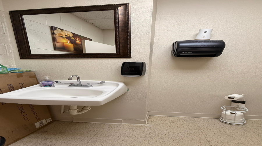 9505 Mines Rd, Laredo, Texas 78045, 1 Room Rooms,1 BathroomBathrooms,Commercial retail/office,For Rent,9505 Mines Rd,20262424