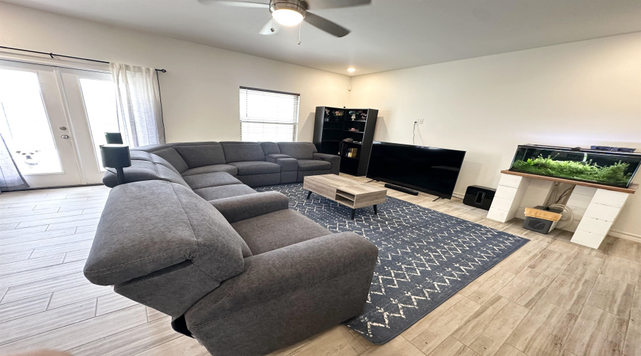 703 Atocha Dr., Laredo, Texas 78045, 3 Bedrooms Bedrooms, 5 Rooms Rooms,2 BathroomsBathrooms,Residential,For Sale,703 Atocha Dr.,20262428