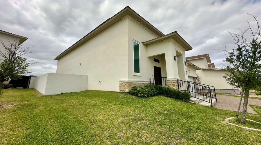 703 Atocha Dr., Laredo, Texas 78045, 3 Bedrooms Bedrooms, 5 Rooms Rooms,2 BathroomsBathrooms,Residential,For Sale,703 Atocha Dr.,20262428