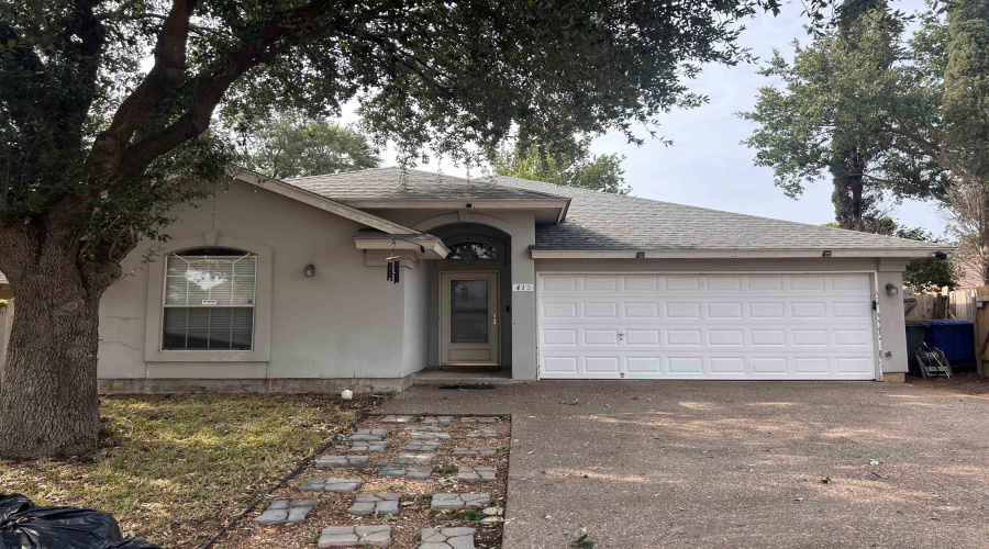 415 Goldeneye Ct, LAREDO, Texas 78045-0000, 3 Bedrooms Bedrooms, 6 Rooms Rooms,2 BathroomsBathrooms,Residential,For Sale,415 Goldeneye Ct,20262431