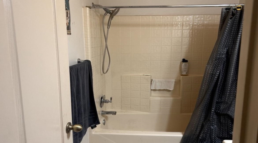 415 Goldeneye Ct, LAREDO, Texas 78045-0000, 3 Bedrooms Bedrooms, 6 Rooms Rooms,2 BathroomsBathrooms,Residential,For Sale,415 Goldeneye Ct,20262431