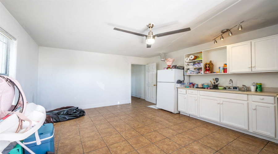 3816 San Francisco Ave, Laredo, Texas 78041, ,Multi-family,For Sale,3816 San Francisco Ave,20262437