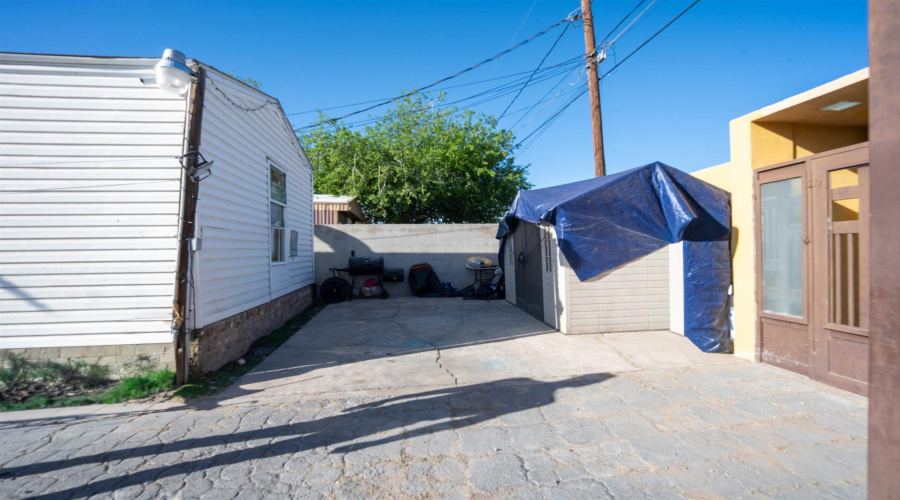 3816 San Francisco Ave, Laredo, Texas 78041, ,Multi-family,For Sale,3816 San Francisco Ave,20262437