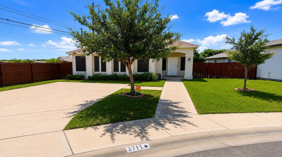2711 Purdy Court, Laredo, Texas 78046, 4 Bedrooms Bedrooms, 7 Rooms Rooms,4 BathroomsBathrooms,Residential,For Rent,2711 Purdy Court,20262439