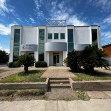 102 E Calton Rd, Laredo, Texas 78041, 6 Rooms Rooms,2 BathroomsBathrooms,Commercial retail/office,For Rent,102 E Calton Rd,20262441