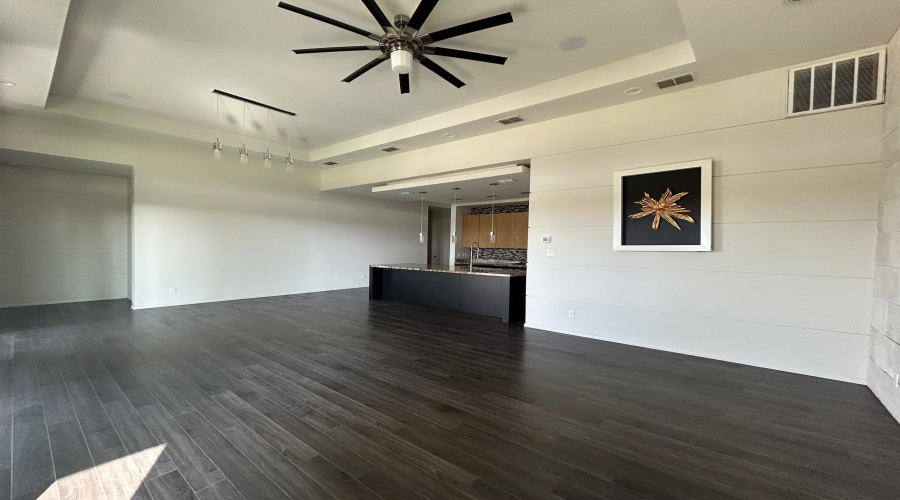 1210 Harlan St, Laredo, Texas 78045, 3 Bedrooms Bedrooms, 6 Rooms Rooms,2 BathroomsBathrooms,Residential,For Sale,1210 Harlan St,20262442