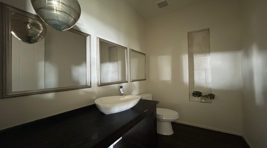 1210 Harlan St, Laredo, Texas 78045, 3 Bedrooms Bedrooms, 6 Rooms Rooms,2 BathroomsBathrooms,Residential,For Sale,1210 Harlan St,20262442