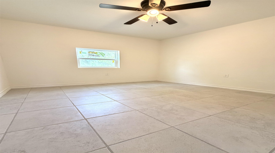 2204 Camp Street, Laredo, Texas 78040, 2 Bedrooms Bedrooms, 4 Rooms Rooms,1 BathroomBathrooms,Residential,For Sale,2204 Camp Street,20262443
