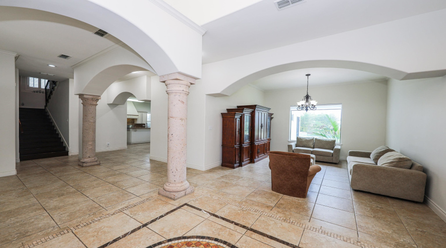 328 Lake Powell Dr, Laredo, Texas 78041, 4 Bedrooms Bedrooms, 7 Rooms Rooms,4 BathroomsBathrooms,Residential,For Sale,328 Lake Powell Dr,20262444