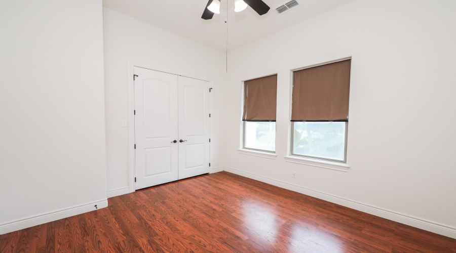 328 Lake Powell Dr, Laredo, Texas 78041, 4 Bedrooms Bedrooms, 7 Rooms Rooms,4 BathroomsBathrooms,Residential,For Sale,328 Lake Powell Dr,20262444