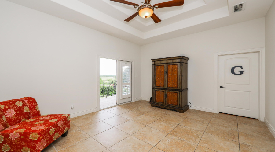 328 Lake Powell Dr, Laredo, Texas 78041, 4 Bedrooms Bedrooms, 7 Rooms Rooms,4 BathroomsBathrooms,Residential,For Sale,328 Lake Powell Dr,20262444