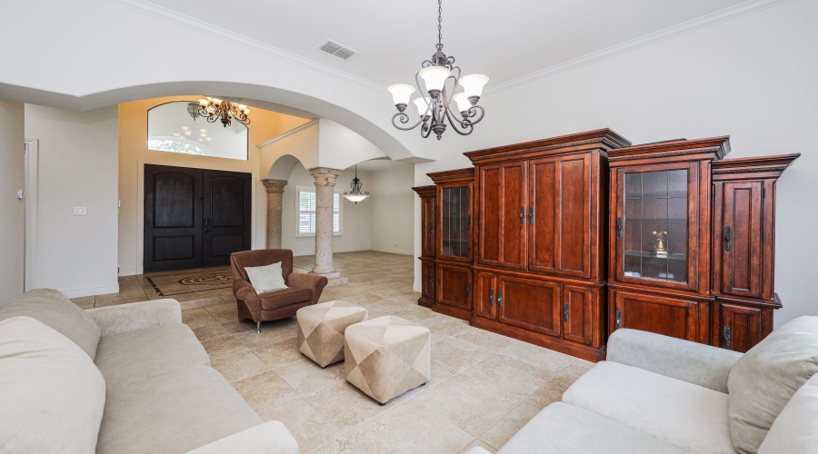 328 Lake Powell Dr, Laredo, Texas 78041, 4 Bedrooms Bedrooms, 7 Rooms Rooms,4 BathroomsBathrooms,Residential,For Sale,328 Lake Powell Dr,20262444