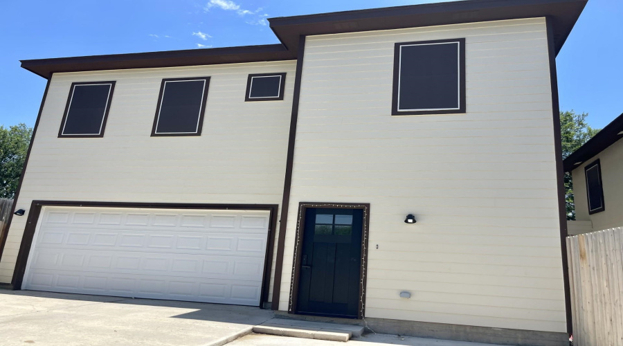 2302 E Elm St, Laredo, Texas 78043, 2 Bedrooms Bedrooms, 3 Rooms Rooms,2 BathroomsBathrooms,Residential,For Rent,2302 E Elm St,20262446