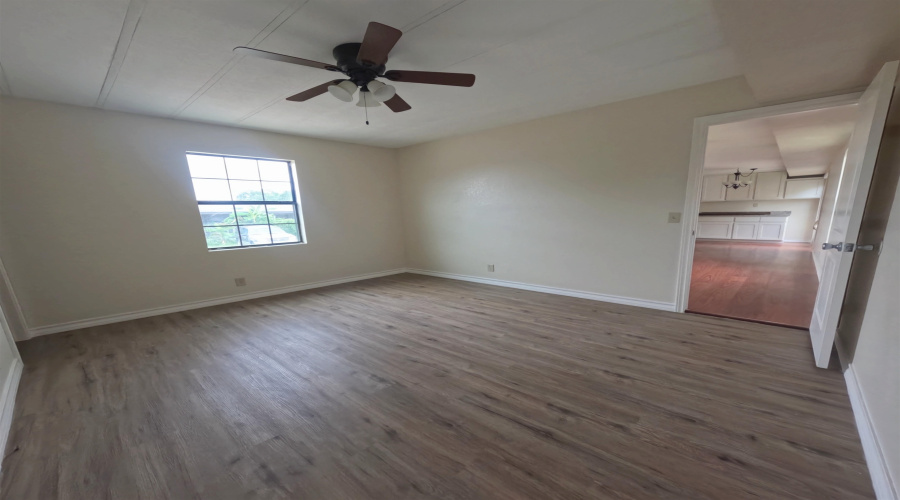 4305 McClelland Ave, Laredo, Texas 78041, 3 Bedrooms Bedrooms, 5 Rooms Rooms,2 BathroomsBathrooms,Residential,For Rent,4305 McClelland Ave,20262448