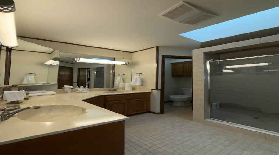 3110 Jacaranda Dr., Harlingen, Texas 78550-7448, 4 Bedrooms Bedrooms, 11 Rooms Rooms,5 BathroomsBathrooms,Residential,For Sale,3110 Jacaranda Dr.,20262449