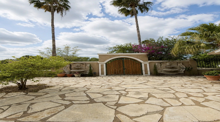3110 Jacaranda Dr., Harlingen, Texas 78550-7448, 4 Bedrooms Bedrooms, 11 Rooms Rooms,5 BathroomsBathrooms,Residential,For Sale,3110 Jacaranda Dr.,20262449