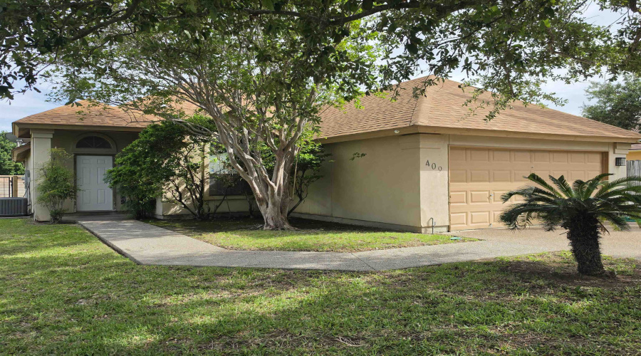 409 Cinnamon Teal Lp, Laredo, Texas 78044, 2 Bedrooms Bedrooms, 4 Rooms Rooms,2 BathroomsBathrooms,Residential,For Sale,409 Cinnamon Teal Lp,20262450