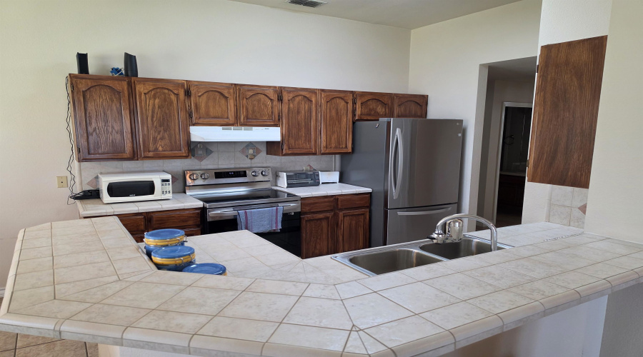 409 Cinnamon Teal Lp, Laredo, Texas 78044, 2 Bedrooms Bedrooms, 4 Rooms Rooms,2 BathroomsBathrooms,Residential,For Sale,409 Cinnamon Teal Lp,20262450