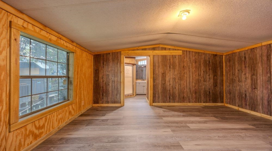 4912 San Miguel Dr, LAREDO, Texas 78046, 3 Bedrooms Bedrooms, 5 Rooms Rooms,2 BathroomsBathrooms,Residential,For Sale,4912 San Miguel Dr,20262451