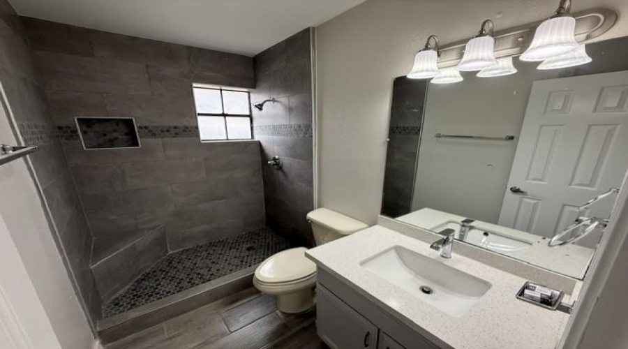 1208 North Oakmont Lp, Laredo, Texas 78045, 3 Bedrooms Bedrooms, 5 Rooms Rooms,2 BathroomsBathrooms,Residential,For Rent,1208 North Oakmont Lp,20262452