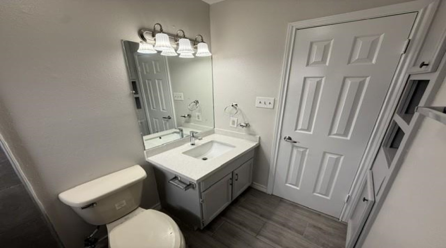 1208 North Oakmont Lp, Laredo, Texas 78045, 3 Bedrooms Bedrooms, 5 Rooms Rooms,2 BathroomsBathrooms,Residential,For Rent,1208 North Oakmont Lp,20262452