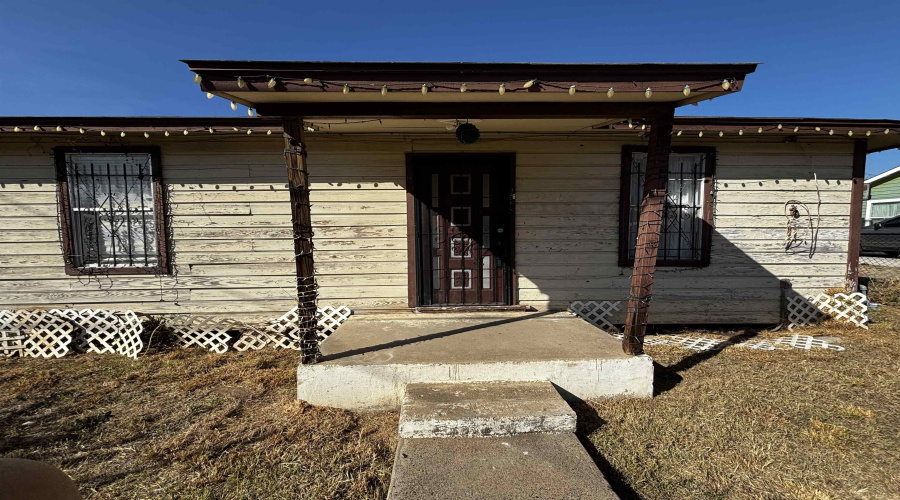 916 Guerrero St, Laredo, Texas 78043, 2 Bedrooms Bedrooms, 4 Rooms Rooms,1 BathroomBathrooms,Residential,For Sale,916 Guerrero St,20262453