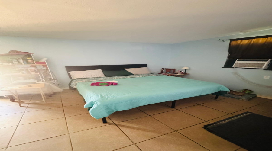 917 Flag St, laredo, Texas 78041, 4 Bedrooms Bedrooms, 57 Rooms Rooms,3 BathroomsBathrooms,Residential,For Sale,917 Flag St,20262454