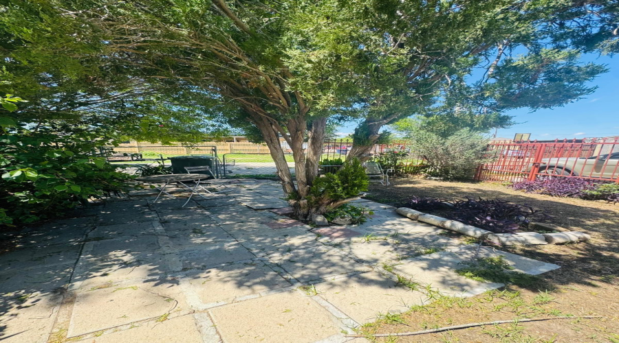 917 Flag St, laredo, Texas 78041, 4 Bedrooms Bedrooms, 57 Rooms Rooms,3 BathroomsBathrooms,Residential,For Sale,917 Flag St,20262454