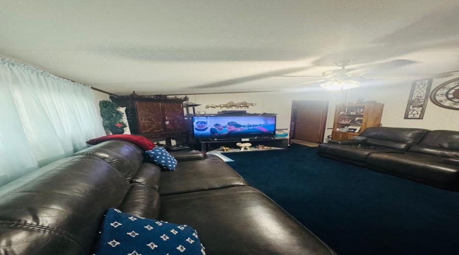 917 Flag St, laredo, Texas 78041, 4 Bedrooms Bedrooms, 57 Rooms Rooms,3 BathroomsBathrooms,Residential,For Sale,917 Flag St,20262454
