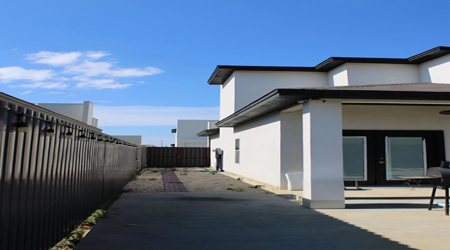 1611 Coba Dr., Laredo, Texas 78046, 4 Bedrooms Bedrooms, 7 Rooms Rooms,2 BathroomsBathrooms,Residential,For Sale,1611 Coba Dr.,20262455
