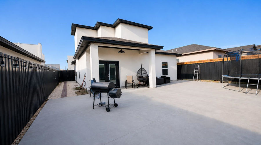 1611 Coba Dr., Laredo, Texas 78046, 4 Bedrooms Bedrooms, 7 Rooms Rooms,2 BathroomsBathrooms,Residential,For Sale,1611 Coba Dr.,20262455