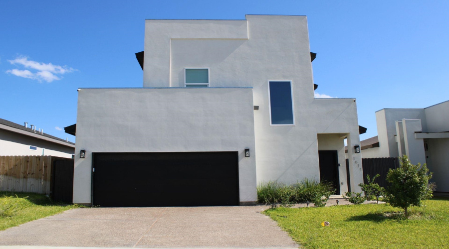 1611 Coba Dr., Laredo, Texas 78046, 4 Bedrooms Bedrooms, 7 Rooms Rooms,2 BathroomsBathrooms,Residential,For Sale,1611 Coba Dr.,20262455