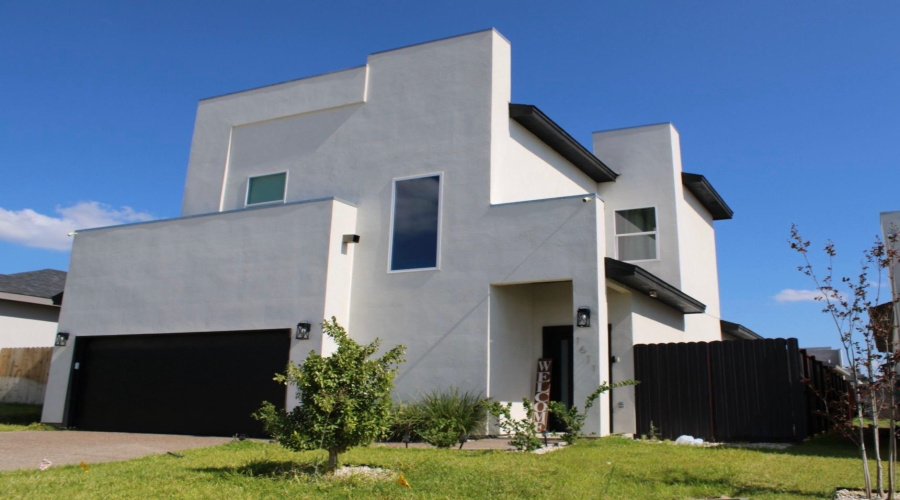 1611 Coba Dr., Laredo, Texas 78046, 4 Bedrooms Bedrooms, 7 Rooms Rooms,2 BathroomsBathrooms,Residential,For Sale,1611 Coba Dr.,20262455