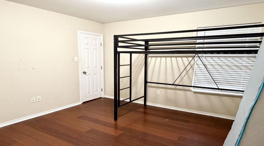 2025 Port Miami St, Laredo, Texas 78045, 4 Bedrooms Bedrooms, 6 Rooms Rooms,2 BathroomsBathrooms,Residential,For Sale,2025 Port Miami St,20262456