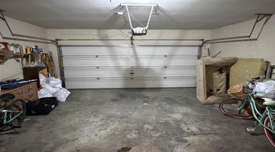 2025 Port Miami St, Laredo, Texas 78045, 4 Bedrooms Bedrooms, 6 Rooms Rooms,2 BathroomsBathrooms,Residential,For Sale,2025 Port Miami St,20262456