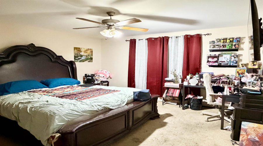 2025 Port Miami St, Laredo, Texas 78045, 4 Bedrooms Bedrooms, 6 Rooms Rooms,2 BathroomsBathrooms,Residential,For Sale,2025 Port Miami St,20262456