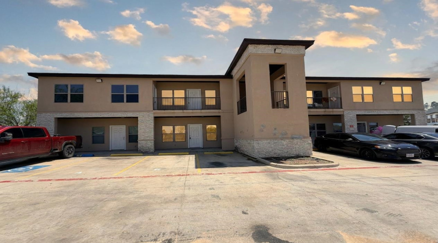 5601 Cuenca Dr, Laredo, Texas 78046, 2 Bedrooms Bedrooms, 2 Rooms Rooms,1 BathroomBathrooms,Residential,For Rent,5601 Cuenca Dr,20262458