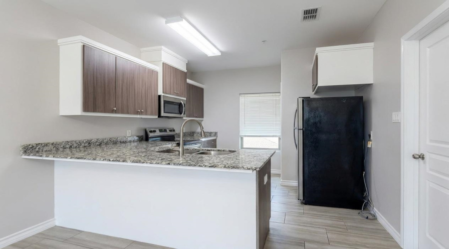 5601 Cuenca Dr, Laredo, Texas 78046, 2 Bedrooms Bedrooms, 2 Rooms Rooms,1 BathroomBathrooms,Residential,For Rent,5601 Cuenca Dr,20262458