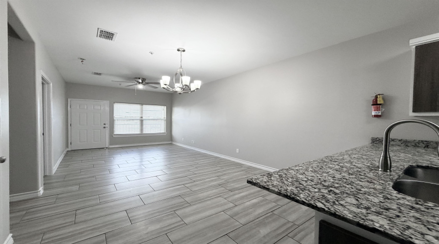 5601 Cuenca Dr, Laredo, Texas 78046, 2 Bedrooms Bedrooms, 2 Rooms Rooms,1 BathroomBathrooms,Residential,For Rent,5601 Cuenca Dr,20262458