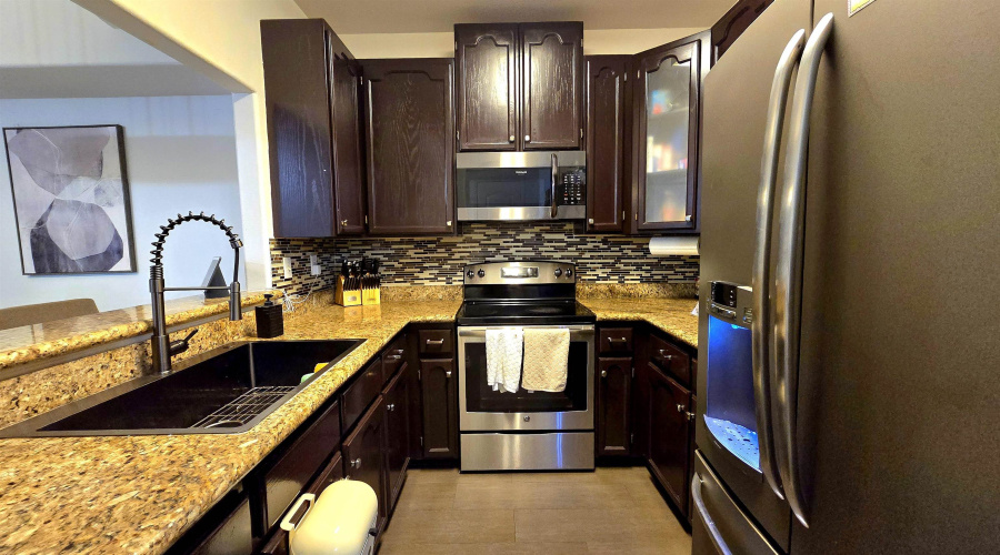 1000 Ranchway Dr, Laredo, Texas 78045, 3 Bedrooms Bedrooms, 5 Rooms Rooms,3 BathroomsBathrooms,Residential,For Rent,1000 Ranchway Dr,20262460