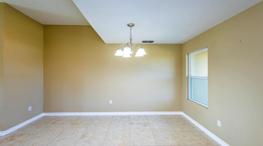 513 Graneros Ave., Laredo, Texas 78046, 3 Bedrooms Bedrooms, 5 Rooms Rooms,2 BathroomsBathrooms,Residential,For Sale,513 Graneros Ave.,20262462