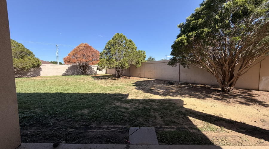10706 International Blvd, Laredo, Texas 78045, 2 Bedrooms Bedrooms, 4 Rooms Rooms,1 BathroomBathrooms,Residential,For Rent,10706 International Blvd,20262463