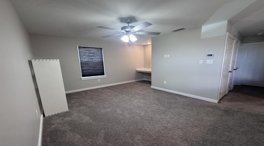 1615 Sambar Lp, Laredo, Texas 78045, 3 Bedrooms Bedrooms, 6 Rooms Rooms,2 BathroomsBathrooms,Residential,For Sale,1615 Sambar Lp,20262464